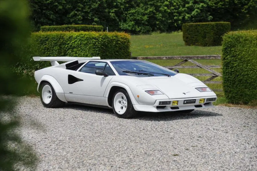 Lamborghini Countach LPI 800-4